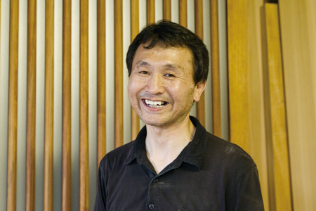 角 明成